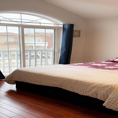 Bright Queen Room Close To Sheridan College And Airport Brampton Ngoại thất bức ảnh