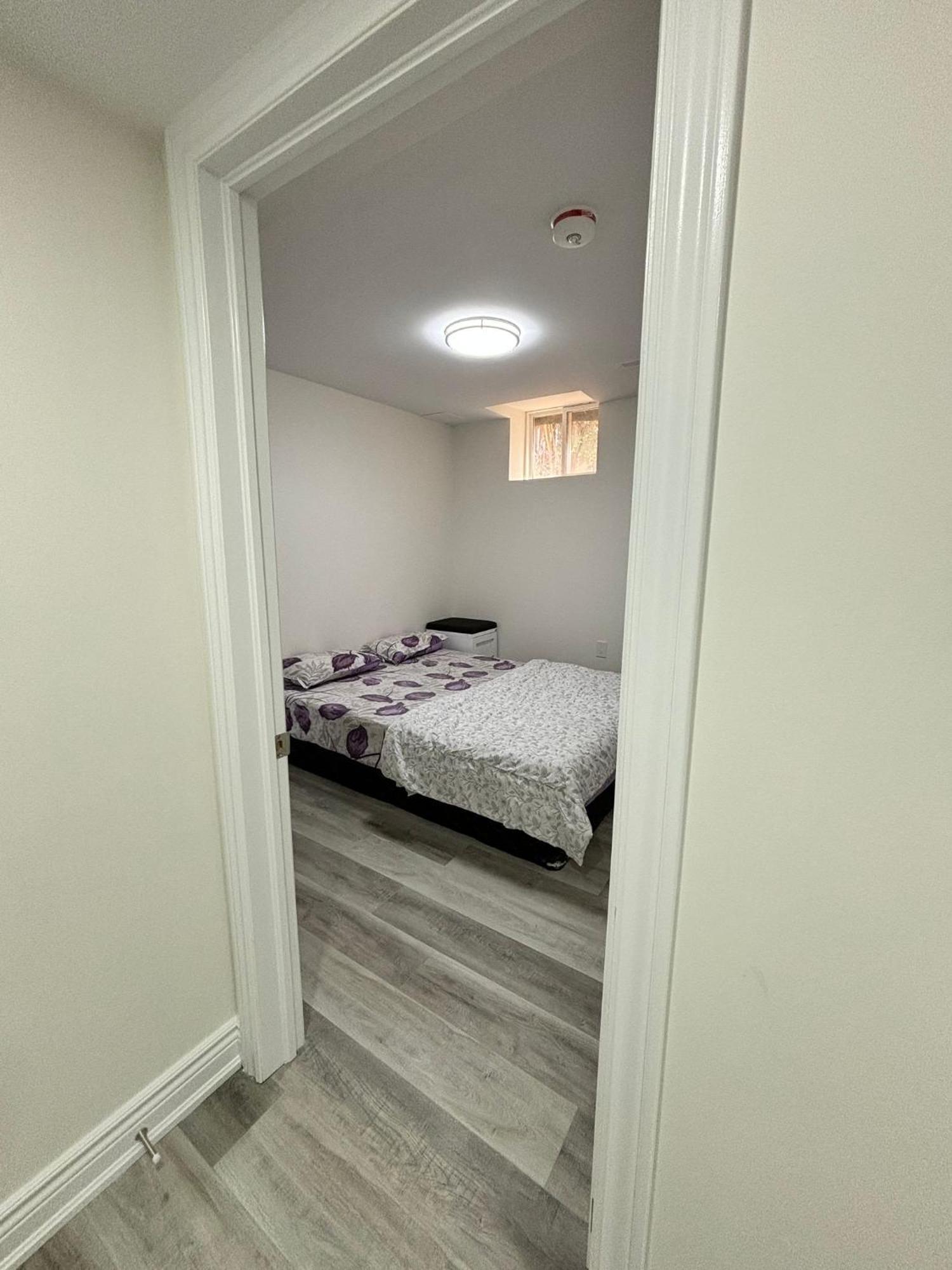Bright Queen Room Close To Sheridan College And Airport Brampton Ngoại thất bức ảnh