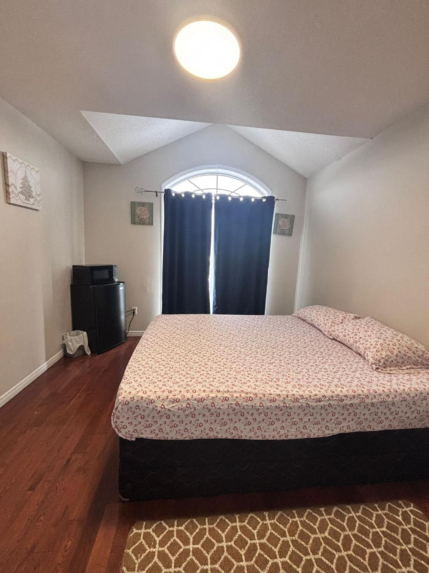 Bright Queen Room Close To Sheridan College And Airport Brampton Ngoại thất bức ảnh